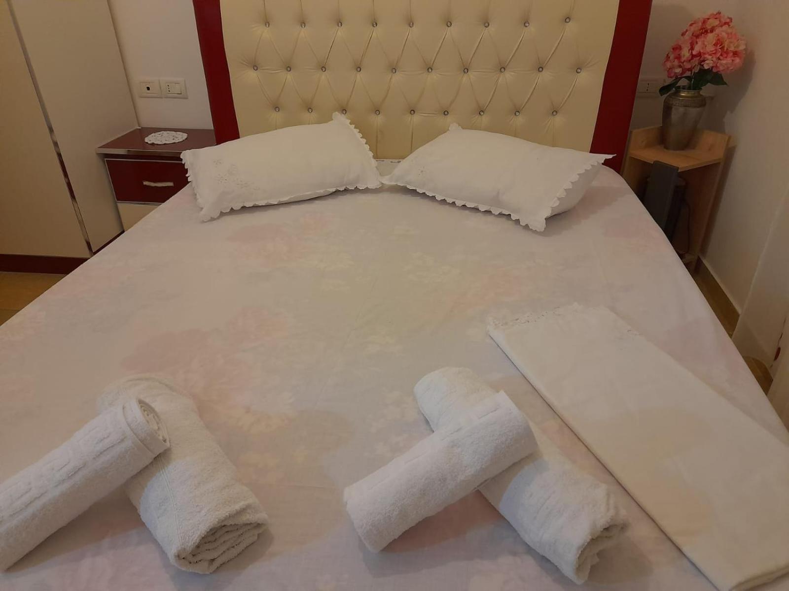 Xhindole Luxury Apartment *